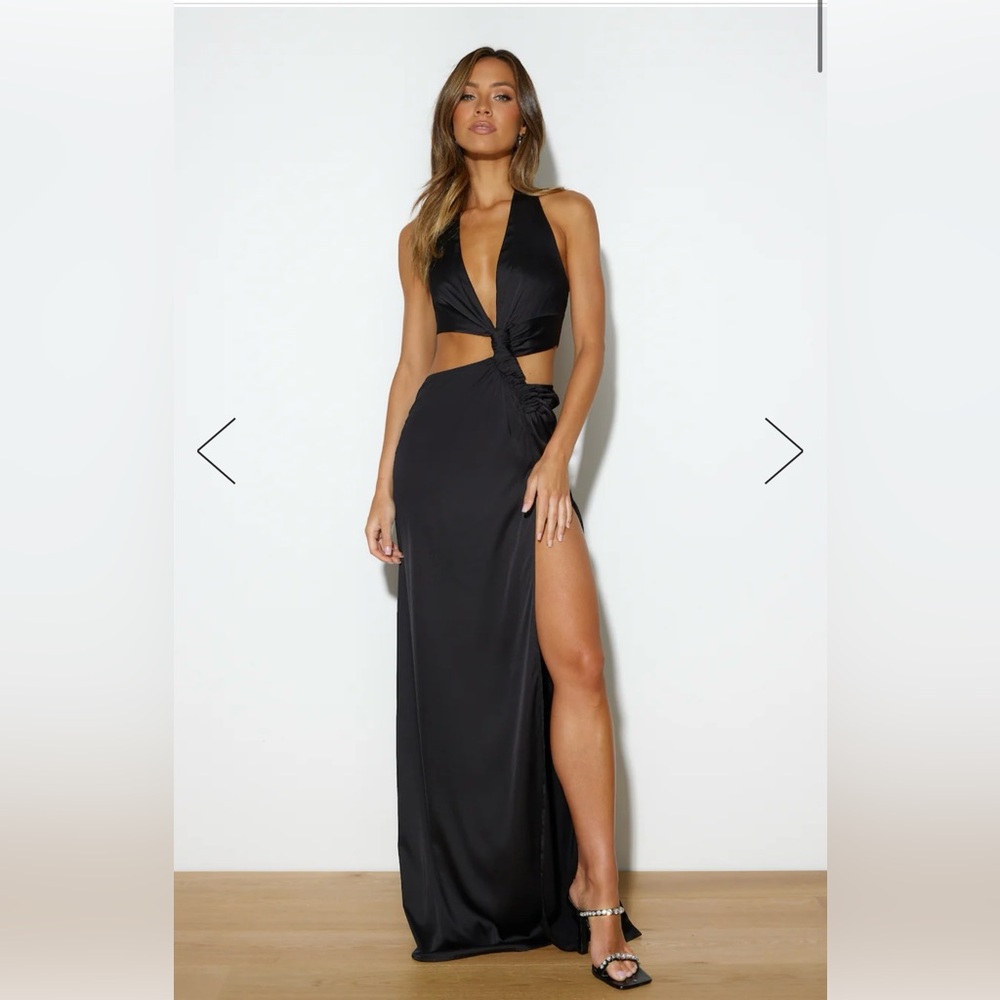 Hello Molly Make them stop and stare maxi black dress size M